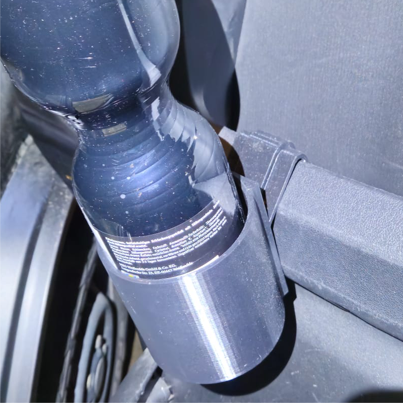 Bottle holder for side doors in the motorhome